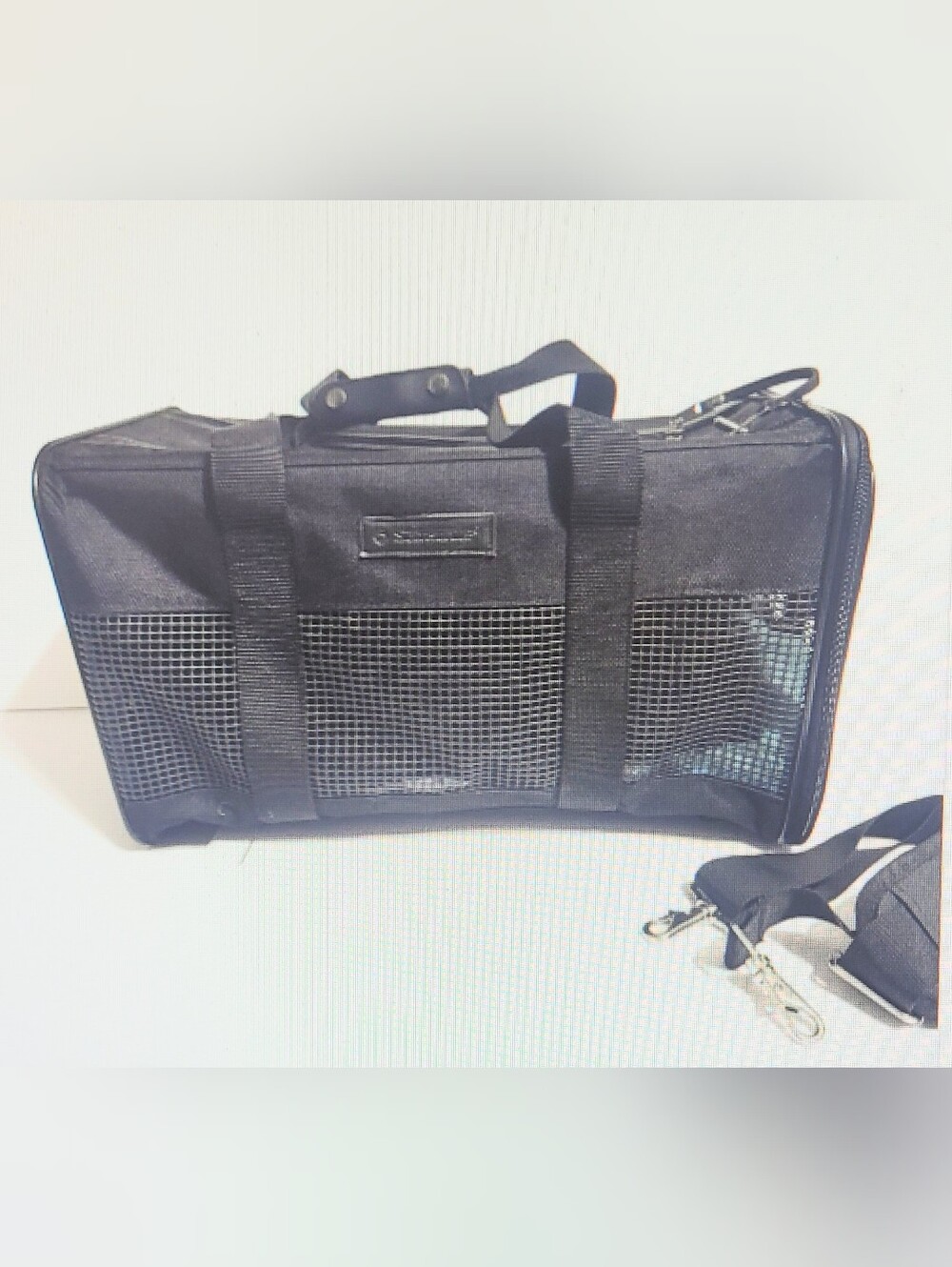 Samsonite Pet Carrier with Mesh Panels